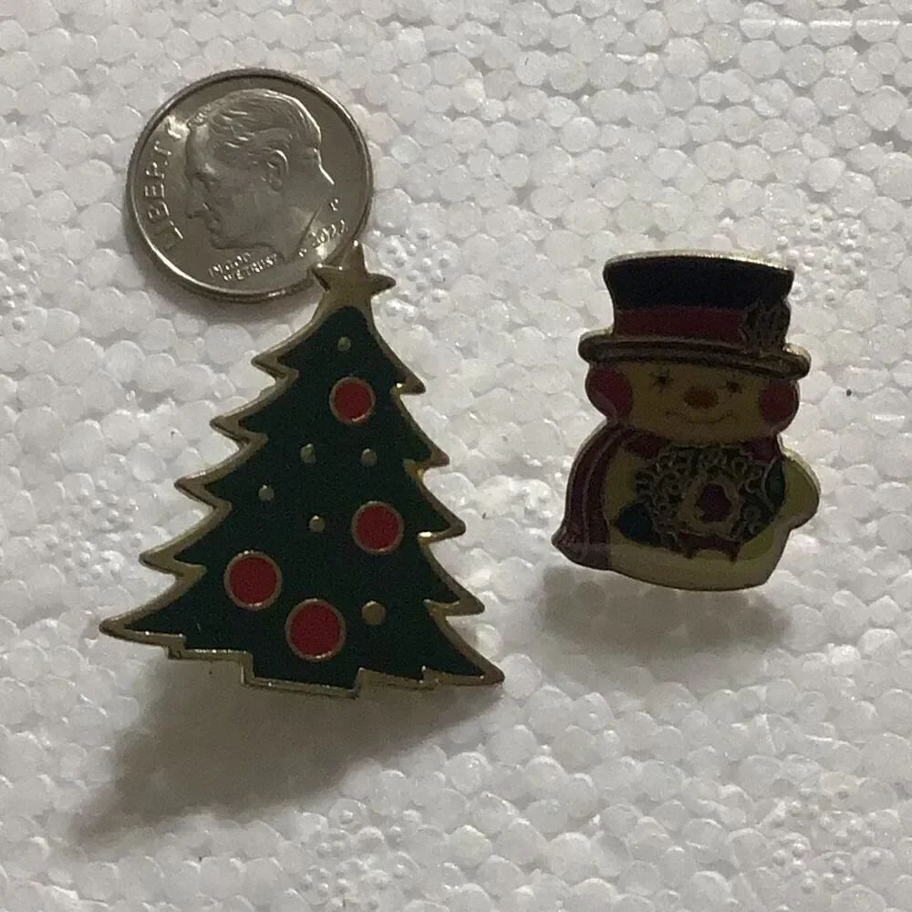 Pair of vintage Christmas pins, tree and snowman